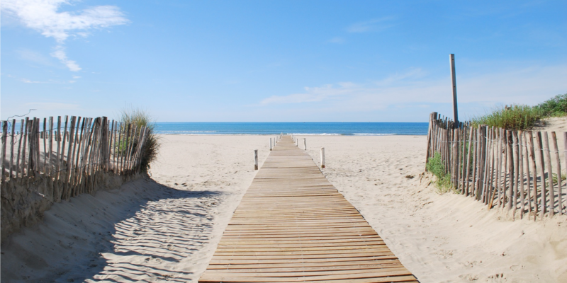 Montpellier : how to go to the beach without car ?