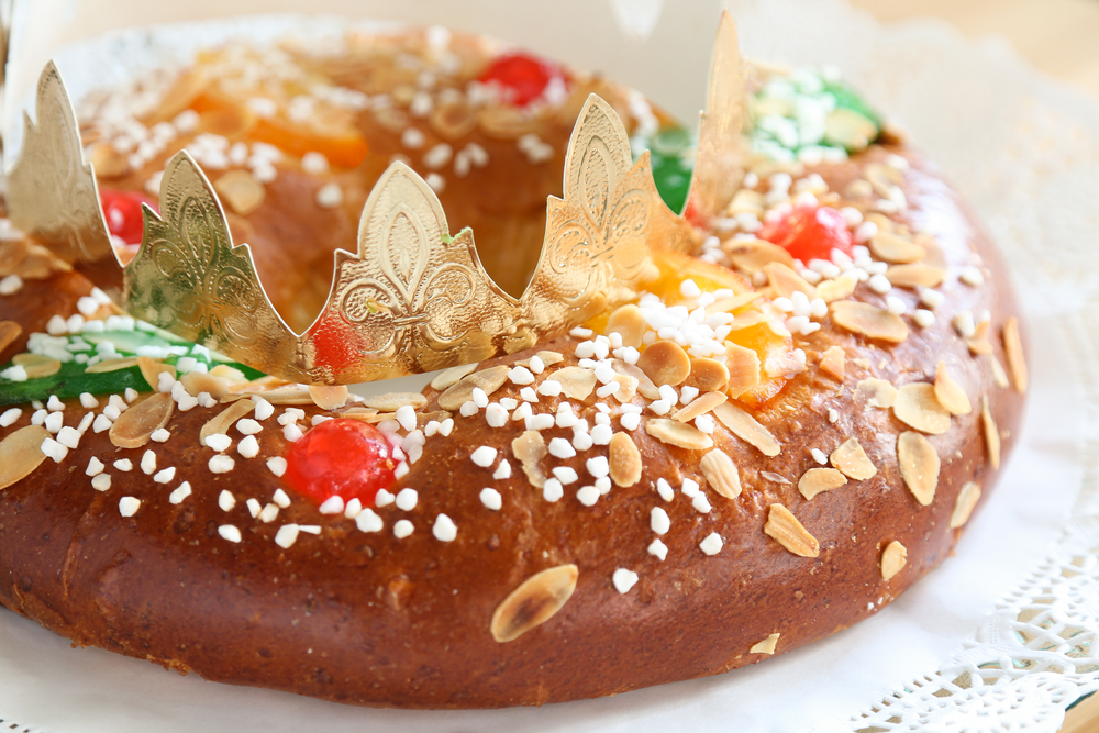 Pour l'Épiphanie, un Drômois vend une galette des rois à la charcuterie  - France Bleu